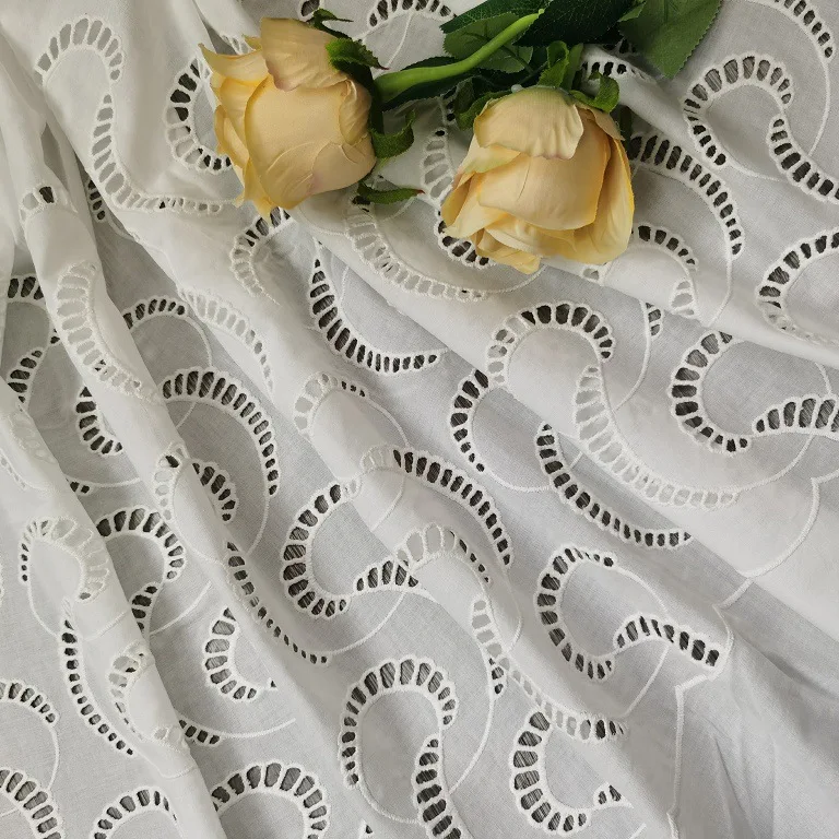 Tela 100% algodón bordada con  - Sewing Eyelet Fabric reseña y precio